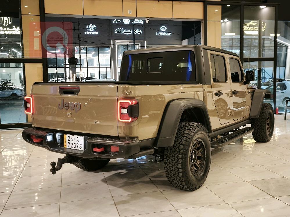 جيب جلاديتور